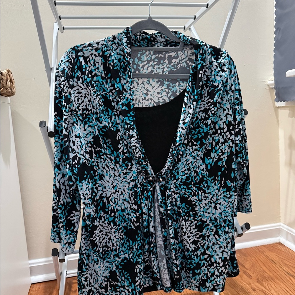 Women's Black and Blue Patterned Top
